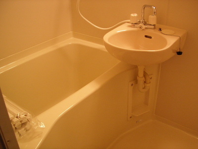 Bath. bus ・ It is also stuck in the spacious bath because the toilet of another