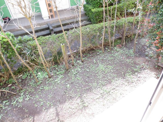 Balcony. Terrace is. Spacious.