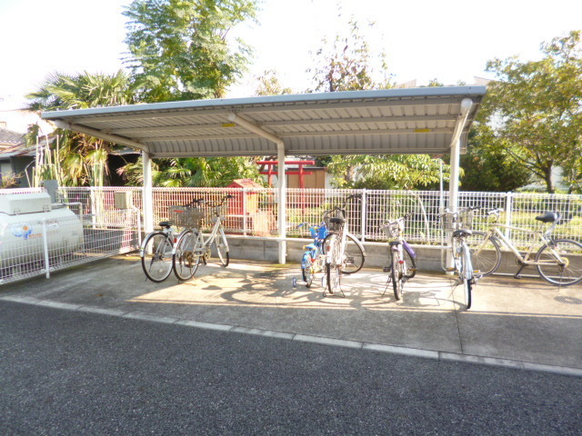 Other common areas.  ☆ Bicycle-parking space ☆