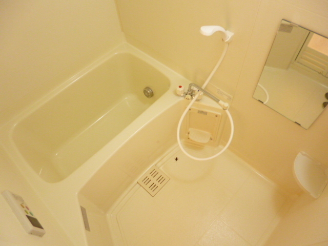 Bath.  ☆ Spacious bathroom ☆