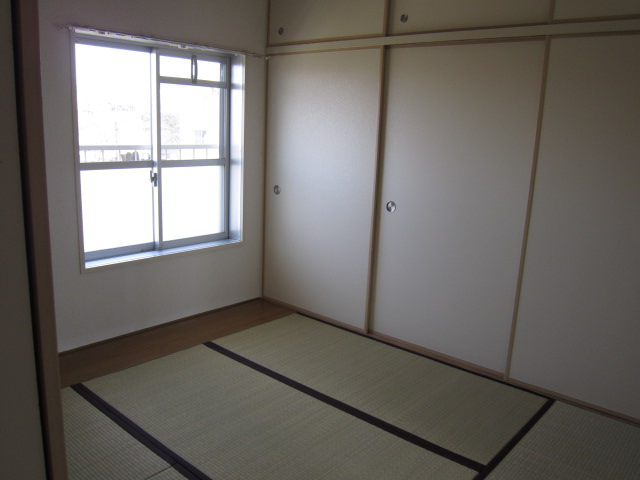 Living and room. North Japanese-style room