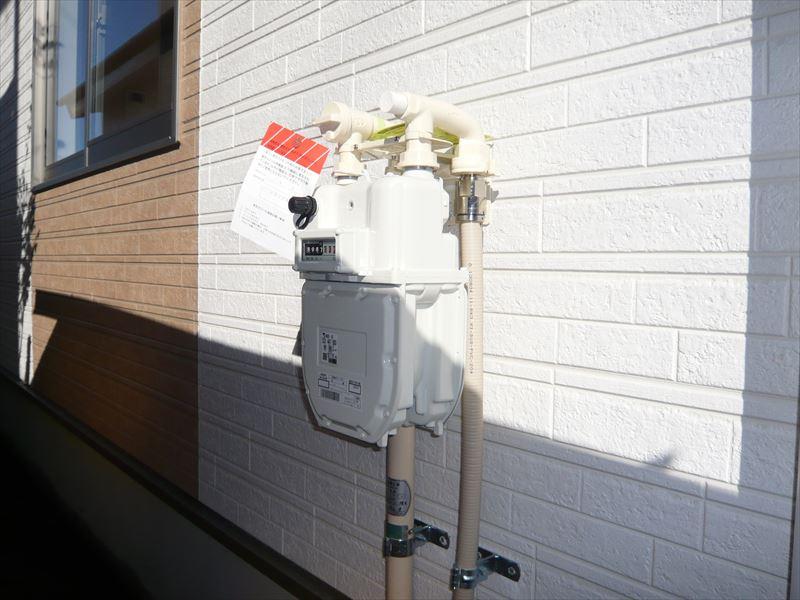 Local appearance photo. Local (12 May 2013) Shooting