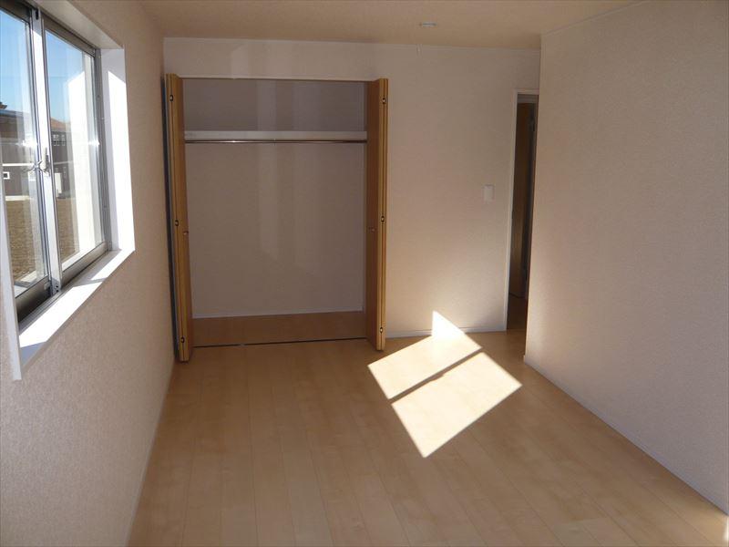 Non-living room. 2 Kaiyoshitsu