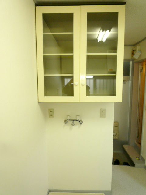 Receipt. Kitchen storage