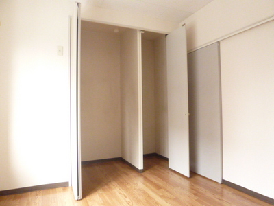 Receipt. An indoor storage