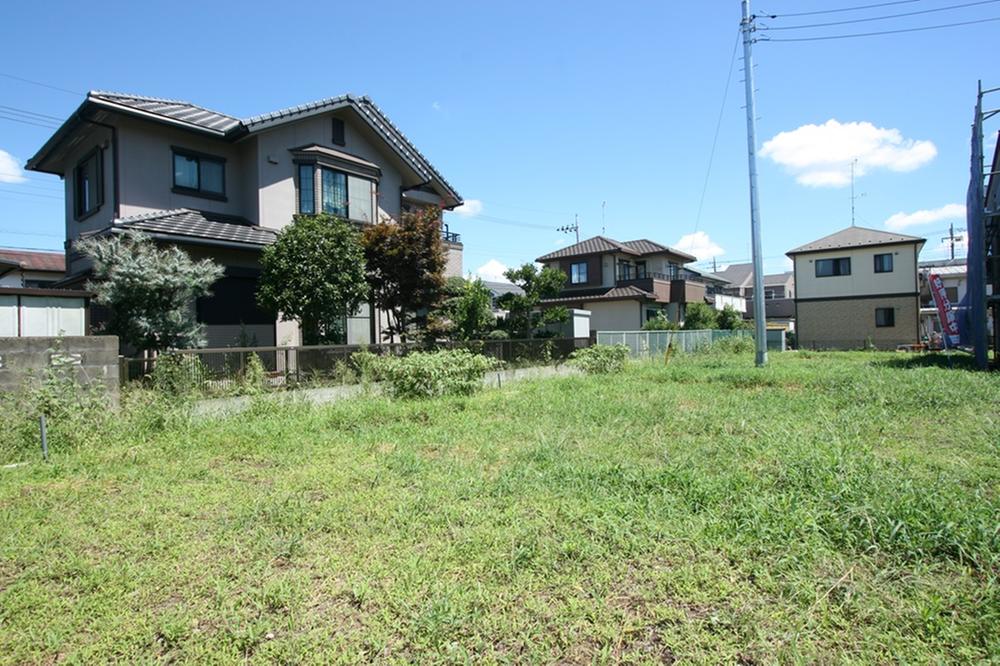 Local appearance photo. Building 2