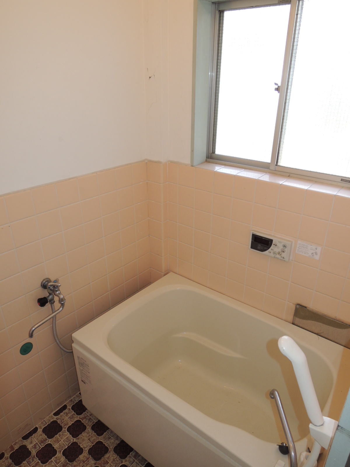 Bath. With bathroom Reheating function