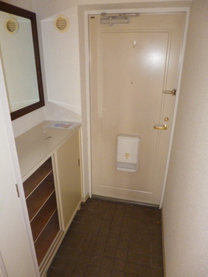 Entrance.  ☆ Entrance with shoes BOX ☆ 