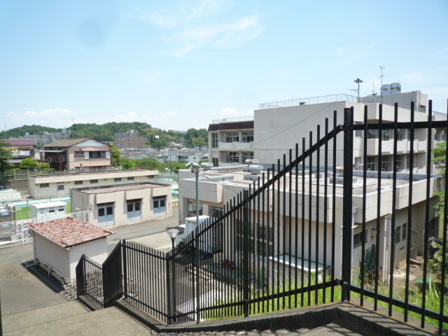 Primary school. 400m to Miwa elementary school (elementary school)