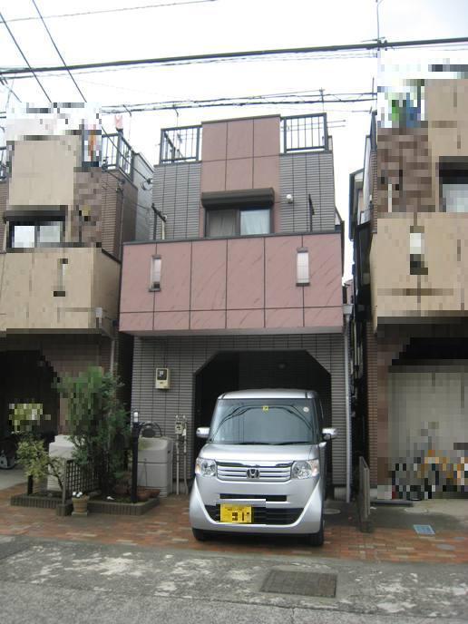 Local appearance photo. Local (10 May 2013) Shooting