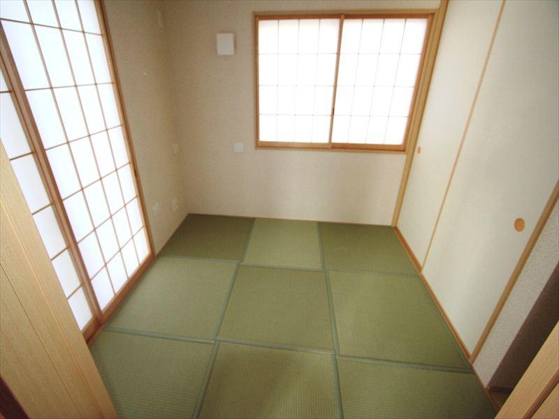 Same specifications photos (Other introspection). Same specifications