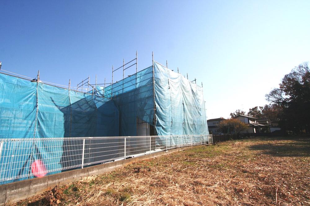 Local appearance photo. Local (12 May 2013) Shooting