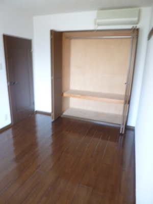 Receipt.  ☆ Plenty of storage space ☆ 