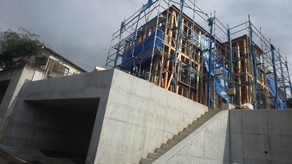 Local appearance photo. Local (11 May 2013) Shooting