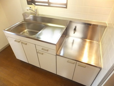 Kitchen. You can cooking in the gas stove