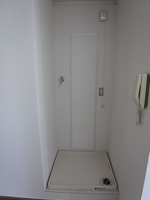 Other room space. Laundry Area