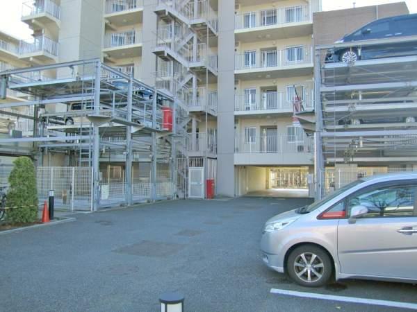 Parking lot