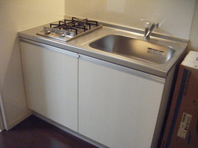 Kitchen.  ☆ 2-neck is with a stove ☆