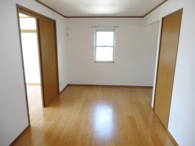 Living and room.  ☆ Sunny Western-style ☆ 