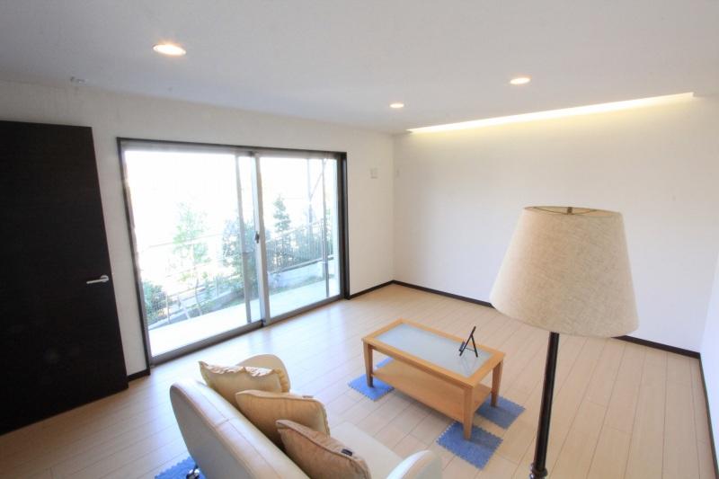 Other. It is with furniture. There is still space.