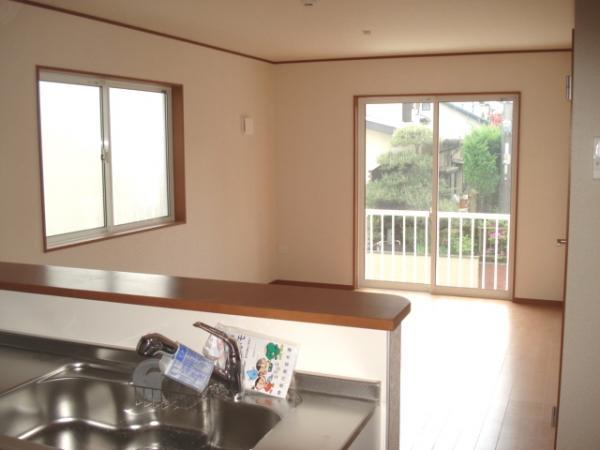 Same specifications photos (living)