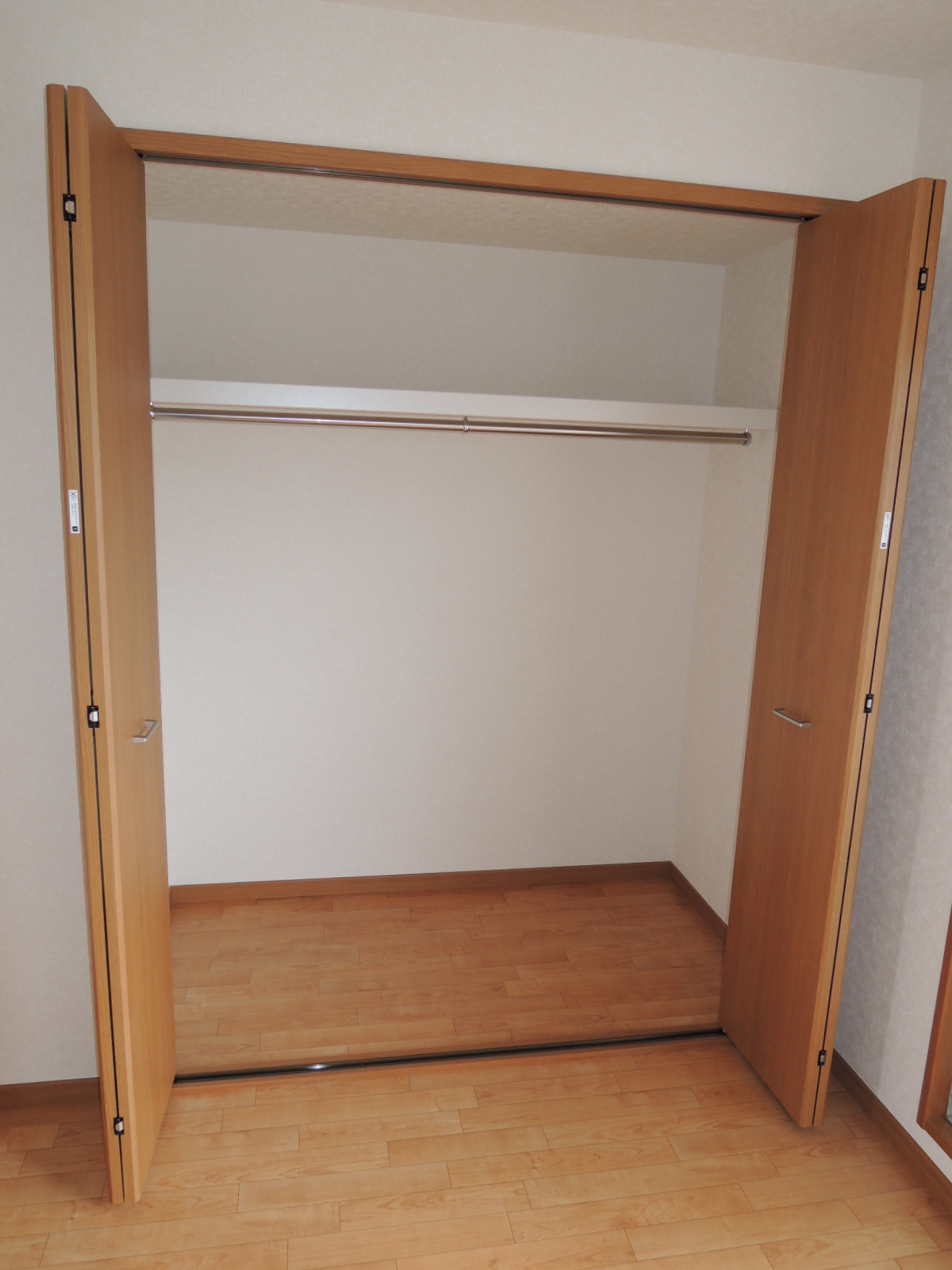 Receipt. East side Western-style housing