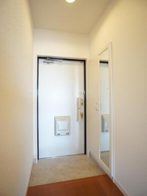 Entrance. Entrance space there is a full-length mirror