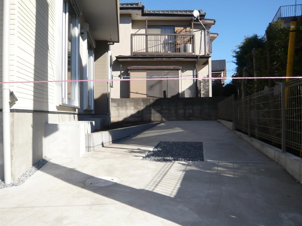 Parking lot. Local (12 May 2013) Shooting