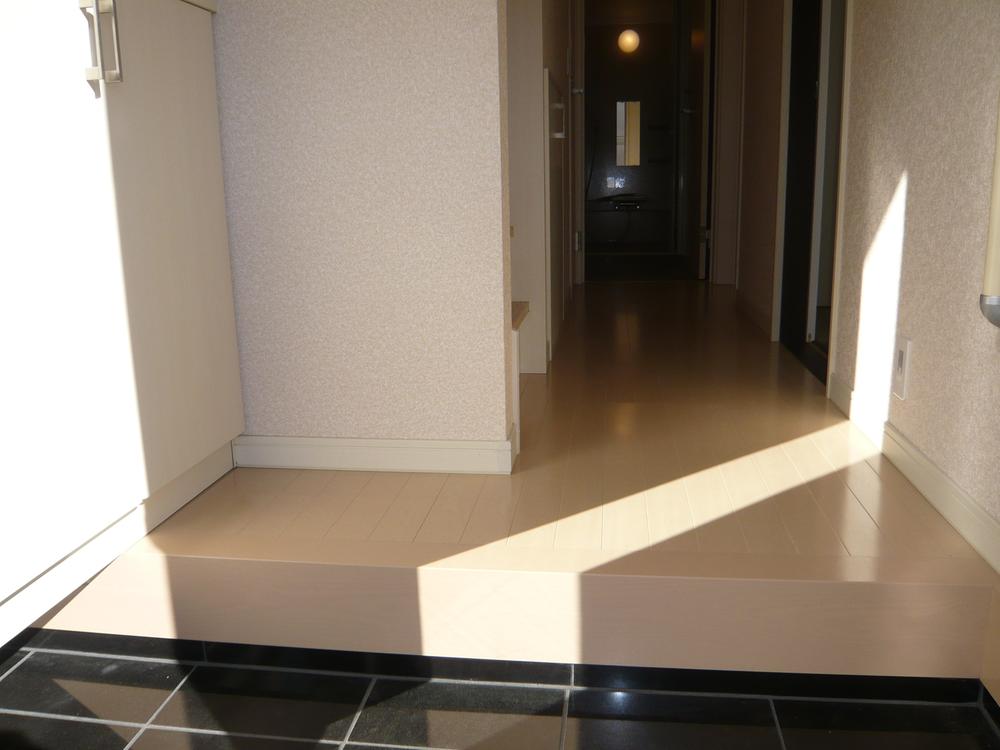 Entrance. Local (12 May 2013) Shooting