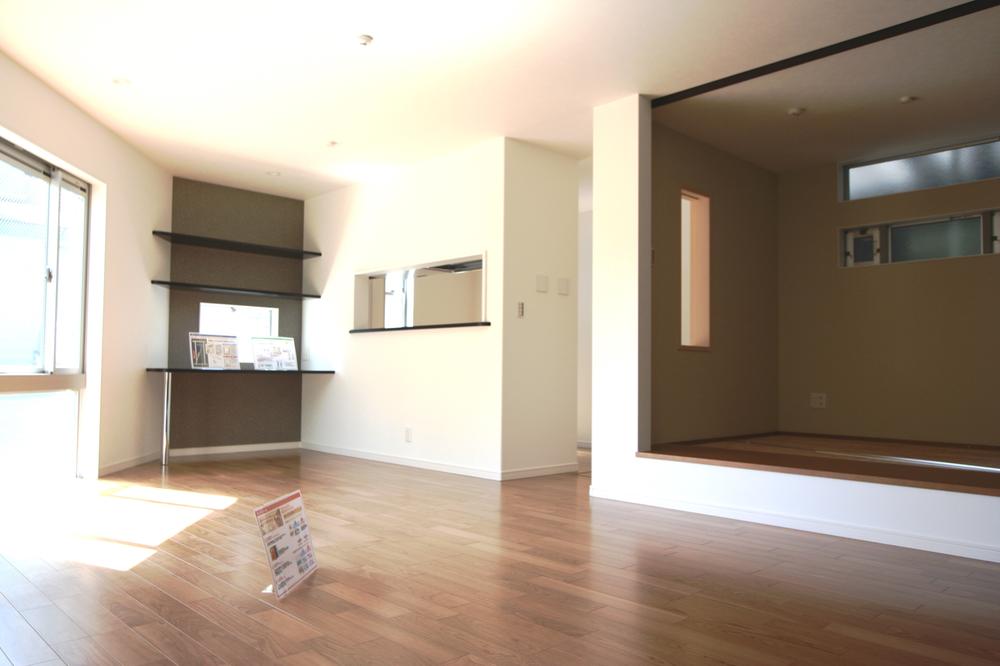 Living. Local (September 2013) Shooting