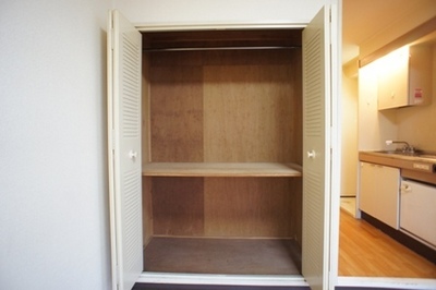 Receipt. An indoor storage