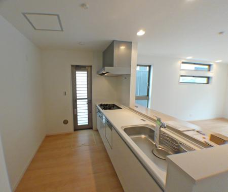 Kitchen. Indoor (12 May 2013) Shooting