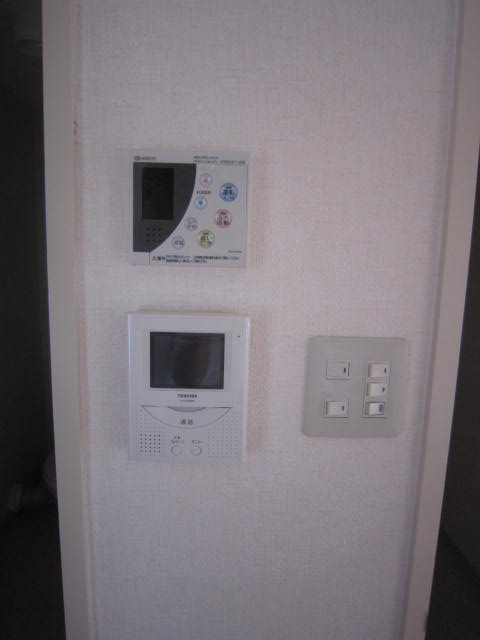 Other Equipment. Monitor with intercom