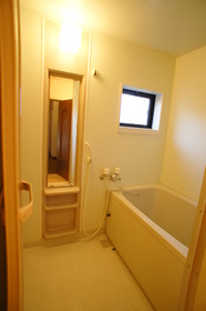 Bath. Bathroom (It is with Reheating function)