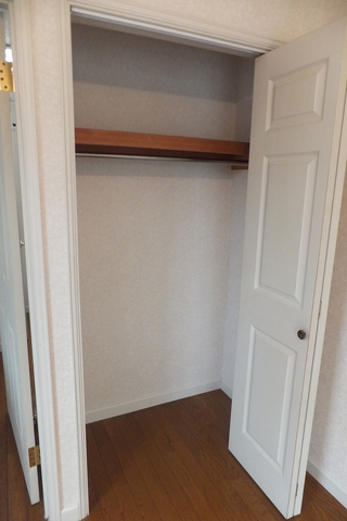 Receipt.  Storage room 