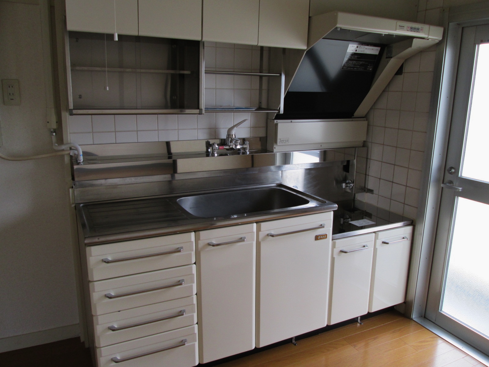 Kitchen. Convenient kitchen that follows also on the balcony