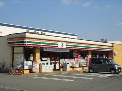 Convenience store. 1000m to Seven-Eleven (convenience store)