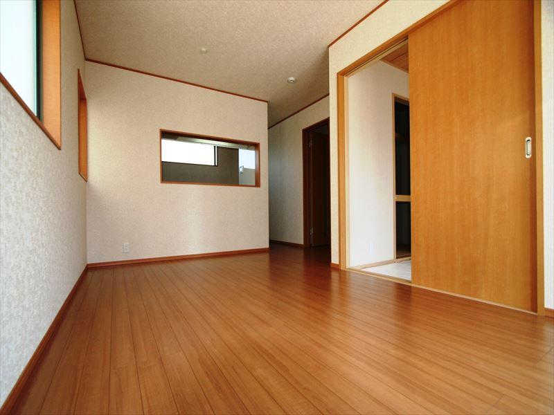 Same specifications photos (living). Same specifications