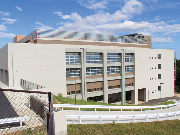 Surrounding environment. Machida Municipal Koyama Junior High School (about 2200m / 28 minutes walk) ※ 2012 opened