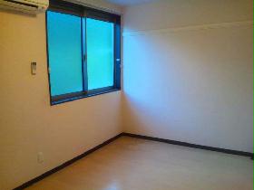 Living and room. 2F room