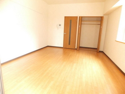 Living and room.  ☆  Clean rooms, We relaxed  ☆