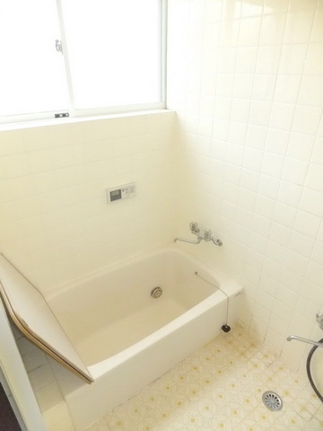 Bath.  With reheating function 