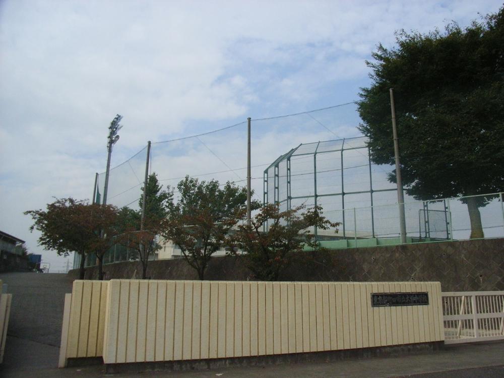 Junior high school. Kiso 320m until junior high school