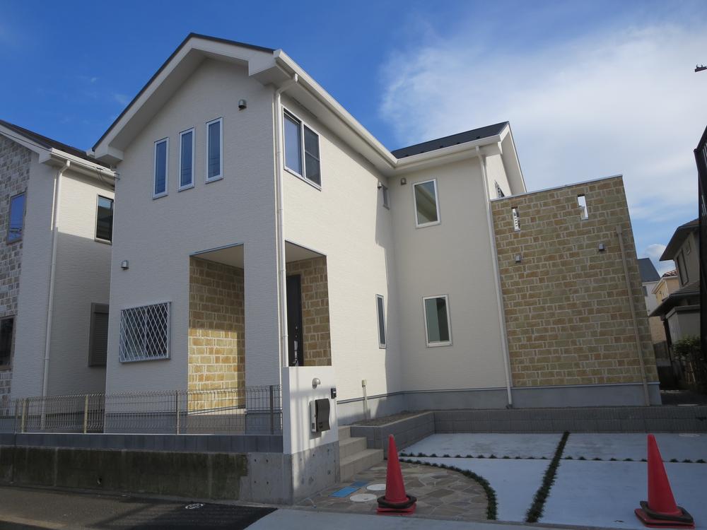 Local appearance photo. 6 Building It is the appearance of a profound feeling.