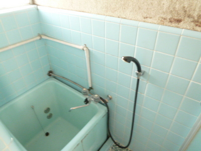 Bath. bus ・ It is also stuck in the spacious bath because the toilet of another