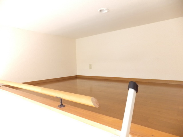 Other room space.  ☆  There are loft  ☆