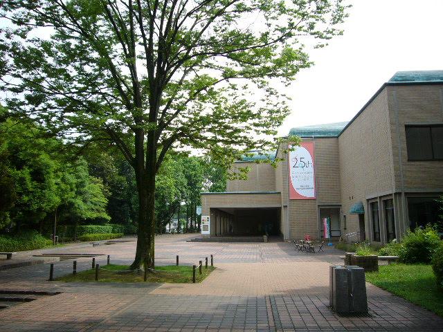 park. 400m to the International Museum of Graphic Arts