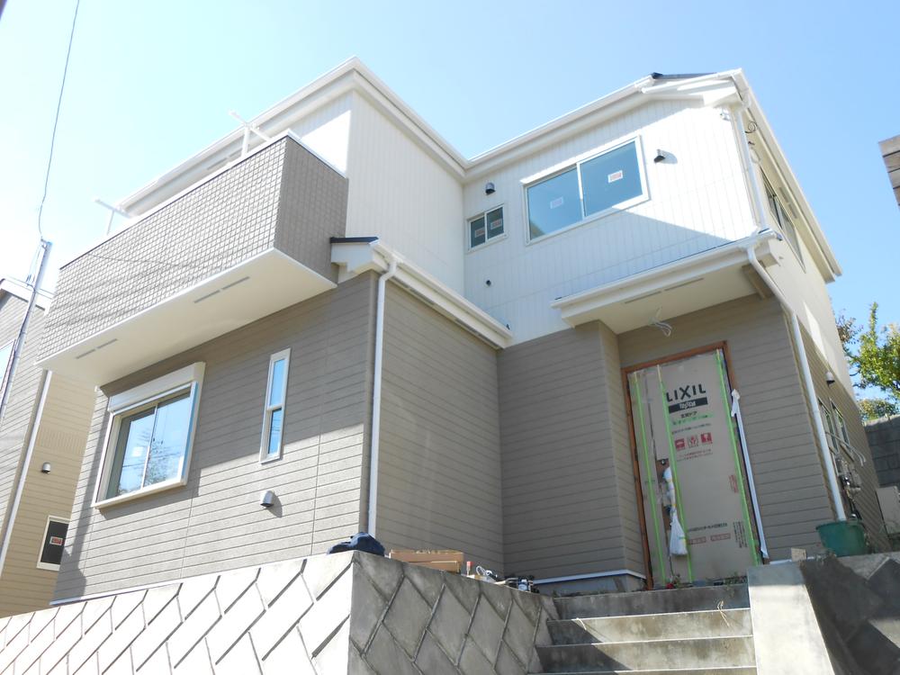 Local appearance photo. Local (2013 November shooting)