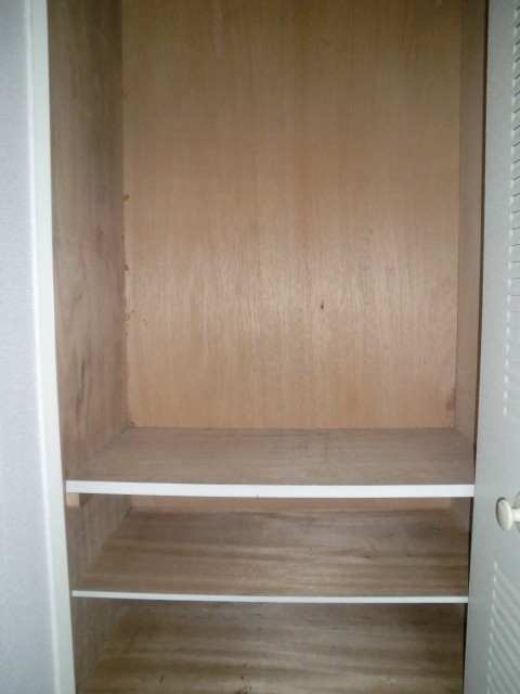 Entrance. Entrance storage