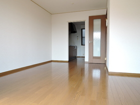 Living and room. 12 Pledge of LDK